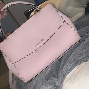 Michael Kors Purse (Barely Used!)
